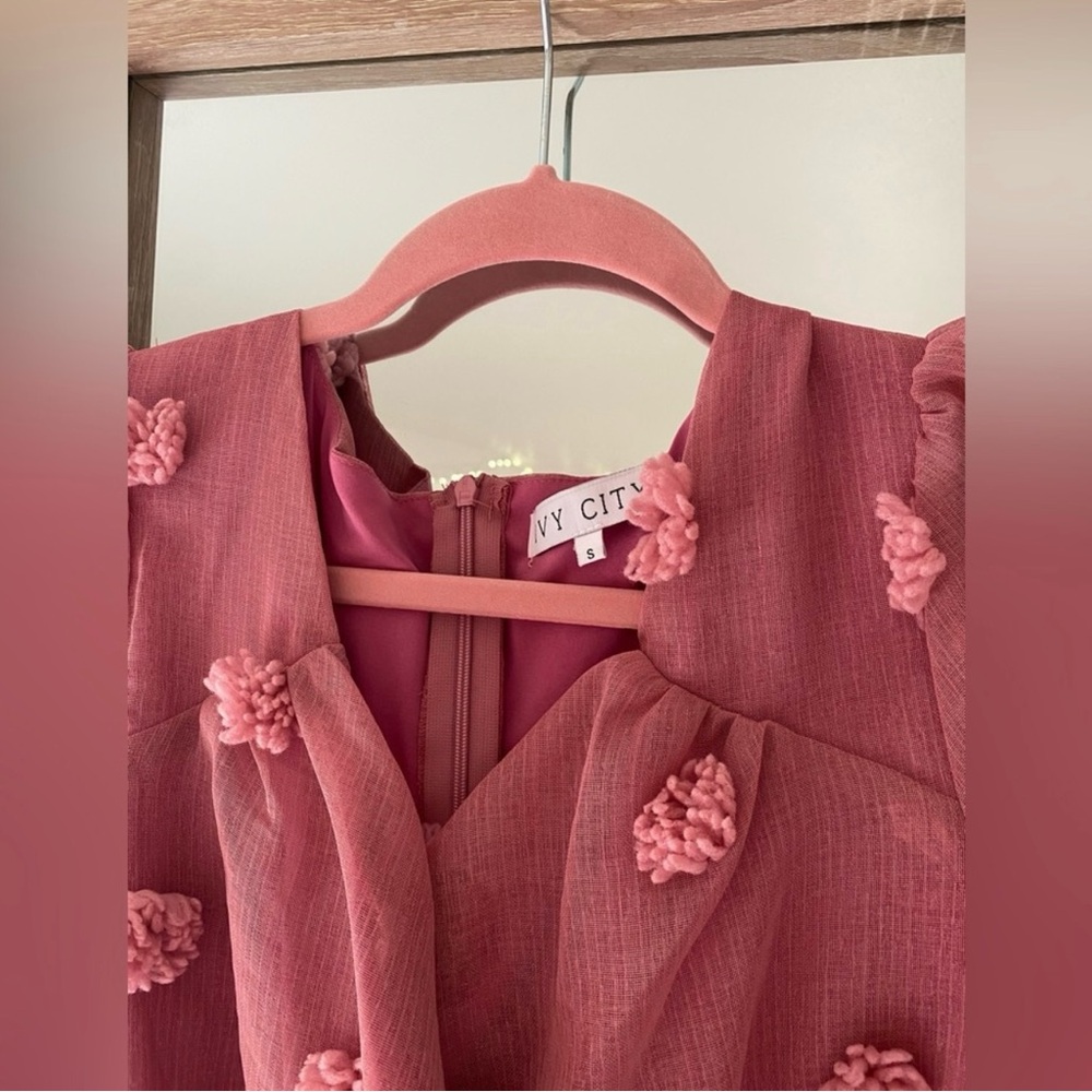 IVY CITY Co Kiss Pom Pom Dress